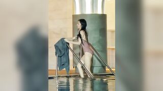 Krystal Jung - Swimsuit (loop ver)