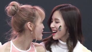 Twice Momo & Mina kiss ( HQ Re-upload from 4K Source )