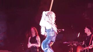 Shakira's Magical Butt (Zebvision)