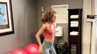 Kayla Pele working out [gif]