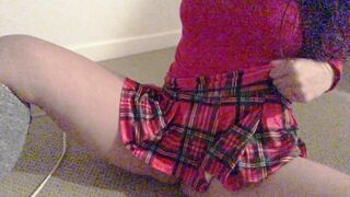 A little surprise under my little-r skirt
