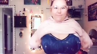 I thiiiink I'm getting better at titty drops! What do you think? ????????????