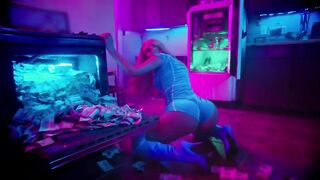 Iggy in her Kream video