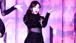 TWICE - Nayeon 161226 Megapost