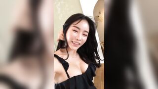 An Seo Rin boobs