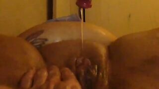 Lubed up squirting pussy!