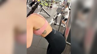 Big ass gym lass gets naughty in the gym