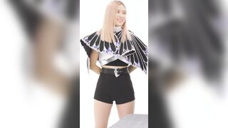 ITZY - Ryujin thicc thighs in tight short