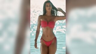 Disha Patani - That thigh jiggle [gfy]