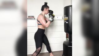 Busty ThickFit Learning How To Box