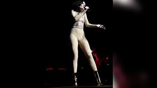 Jessie J spanks her ass (& Cameltoe)