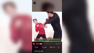 2 10th graders beat each other up (highschool)