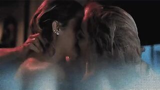 Vanessa Hudgens & Ashley Benson lip locking