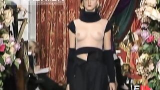 Carmen Kass at Christian Dior Spring Summer 1999