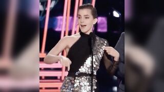 Emma Watson demands her fans come fuck her on the stage