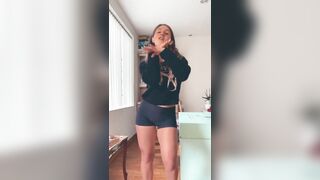 Nashla Aguilar bailando sexy (xpost r/nashlaaguilar)