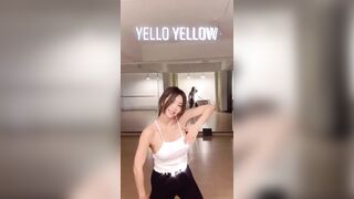 (ex-Brave Girls) HYERAN - Touch, cleavage, and sideboob w/slow-mo