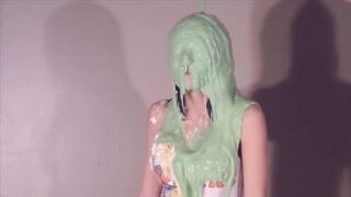 Pied Waitress Gets Slimed