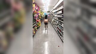 [GIF] Need assistance in aisle 5 ????
