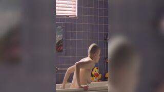 Joey King (19) BARE ASS plot in 'The Act' S1E4 (2019)