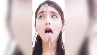 been a whole year since I first posted so I tried to recreate my first ahegao video!