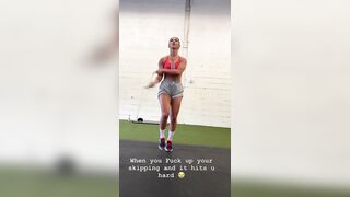 Busty ThickFit Skipping