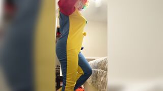 Ever seen a clown strip? Are u terrified or turned on?????