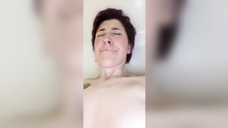 I love orgasms in the bath