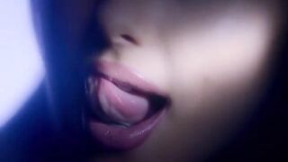Ariana Grande’s lips