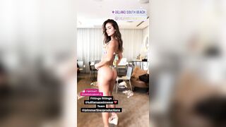 Bikini booty (Priscilla Ricart)