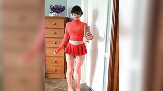 Karrigan Taylor as Sexy Velma