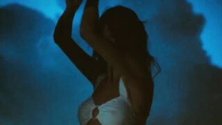Selena Gomez - Baila Conmigo (2021) Pokies