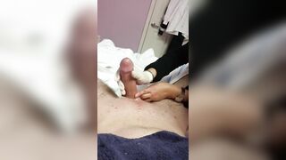 Asian waxing finishes with handjob (he lasts a few strokes only)