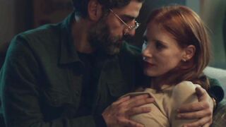 Oscar Issac groping Jessica Chastain's tits