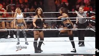 Alicia Fox smacked Kaitlyn big Ass