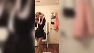 Pussy Slip on Livestream