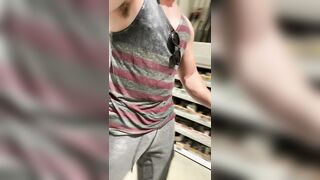 [30s] shopping at Lowe’s