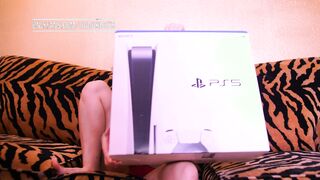 I'm giving away a brand new PS5 on my FREE OnlyFans page!!???????? Merry Christmas!???? Happy Holidays! ???? Link in the comments ????