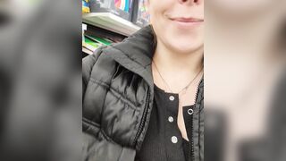 MEMO: Tits are popping while shopping. ????