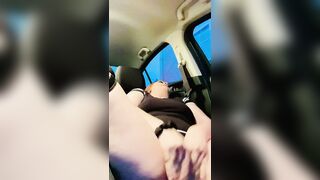 Chubby girl car masturbation ???? Turn your sound up!
