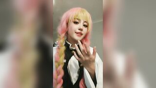 Mitsuri cosplay