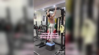 Brooke Hazard (pull-ups + posing)