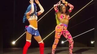Sasha Banks & Naomi