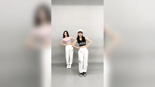 Itzy - Yuna and Ryujin