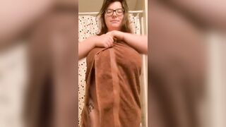My towel doesn’t even cover my huge tits…????