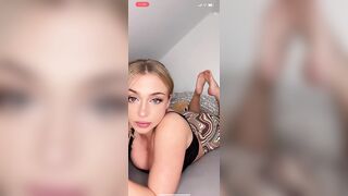 she’s live right now greylizziee